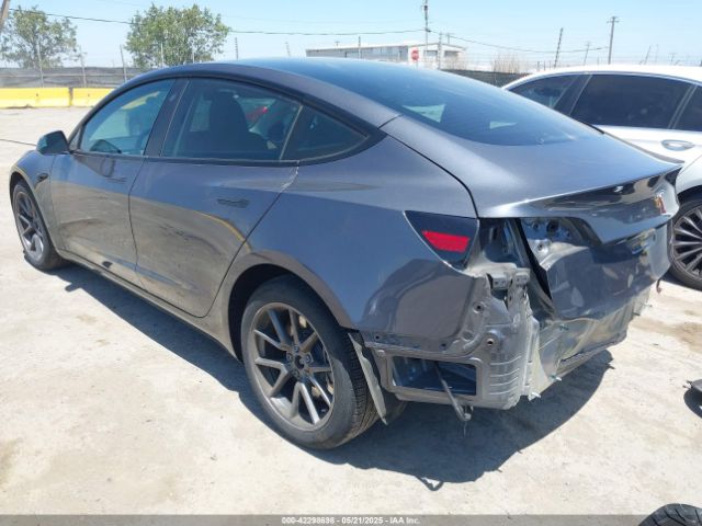 5YJ3E1EB3PF698548 Tesla MODEL 3