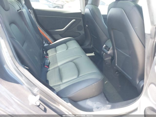 5YJ3E1EB3PF698548 Tesla MODEL 3