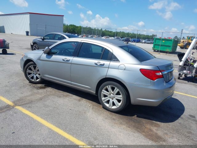 2013 CHRYSLER 200 1C3CCBBB9DN542645 Photo 2