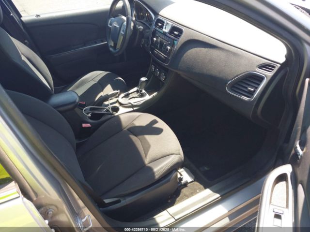 2013 CHRYSLER 200 1C3CCBBB9DN542645 Photo 4
