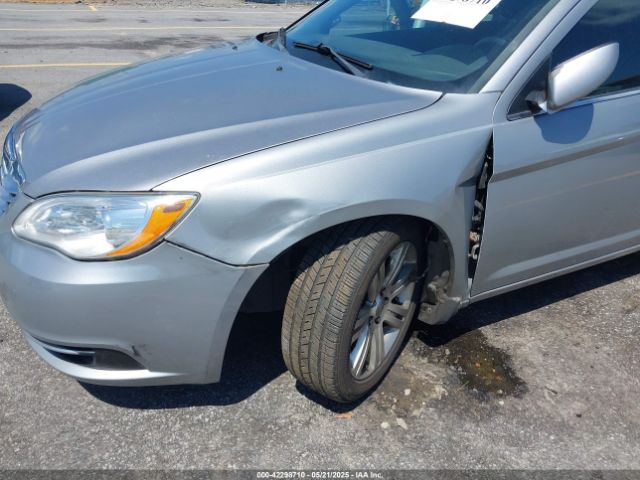 2013 CHRYSLER 200 1C3CCBBB9DN542645 Photo 5