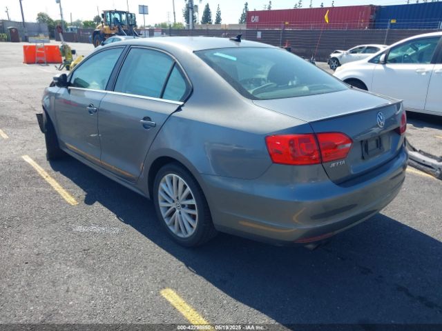 3VWL17AJ4EM438886 Volkswagen Jetta 1.8t Sel