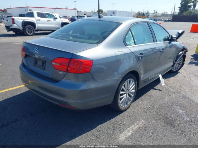 3VWL17AJ4EM438886 Volkswagen Jetta 1.8t Sel