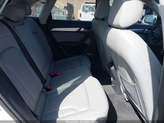 WA1GFCFS8GR007138 Audi Q3 2.0t Premium Plus