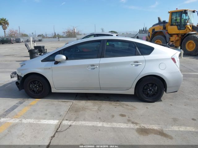 JTDKN3DU3E0378748 Toyota Prius Four