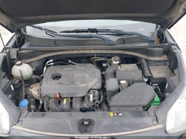 KNDPNCAC4H7072137 KIA Sportage Ex