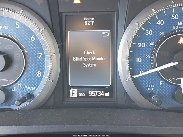 42298958 :رقم المزاد ، 5TDYZ3DC3HS857873 vin ، 2017 Toyota Sienna Xle 8 Passenger مزاد بيع