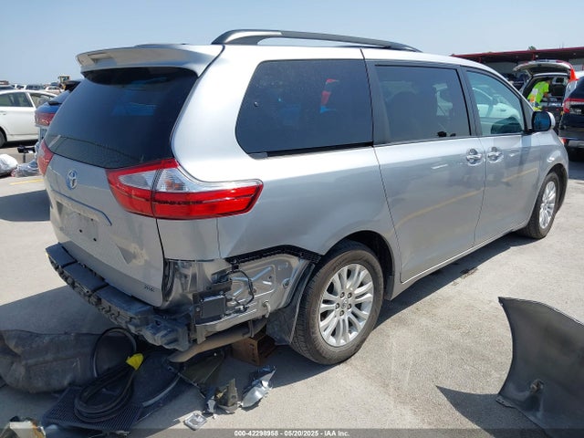 42298958 :رقم المزاد ، 5TDYZ3DC3HS857873 vin ، 2017 Toyota Sienna Xle 8 Passenger مزاد بيع