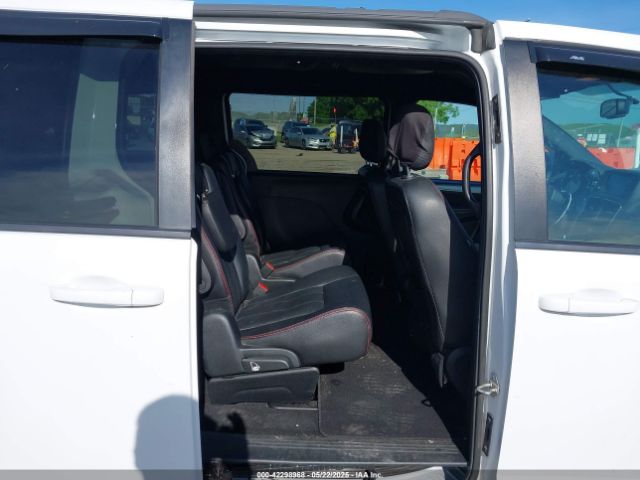 2C4RDGEG5JR147495 Dodge Grand Caravan Gt