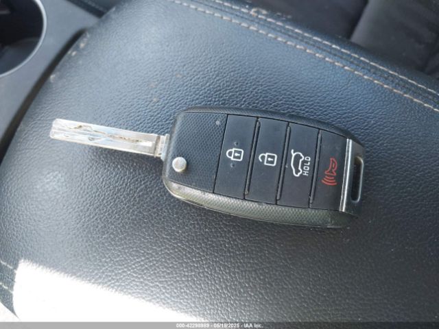 KNDPM3AC2L7670920 KIA Sportage Lx