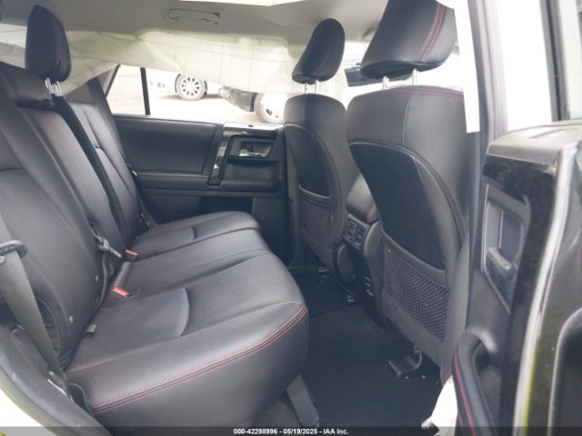2019 TOYOTA 4RUNNER JTEBU5JR6K5679880 Photo 7