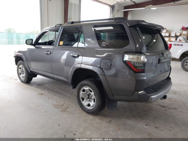 2021 TOYOTA 4RUNNER JTERU5JR7M5903918 Photo 2
