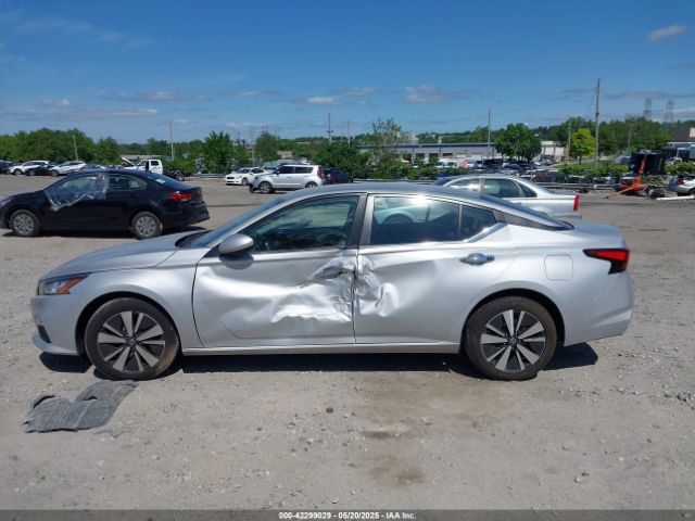 1N4BL4DV8NN308773 Nissan Altima Sv Fwd