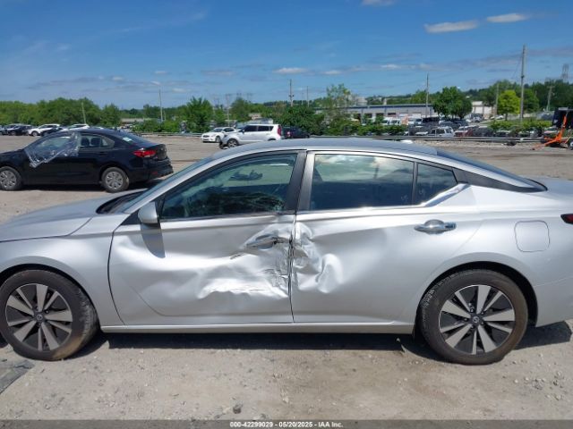1N4BL4DV8NN308773 Nissan Altima Sv Fwd