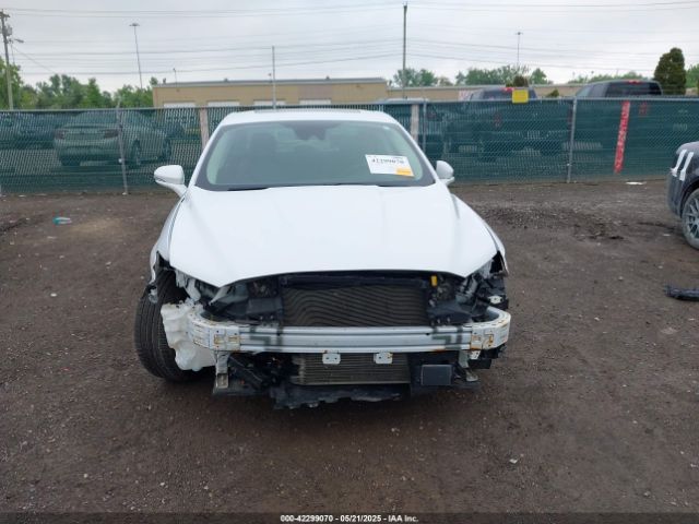 3FA6P0RUXLR139574 Ford Fusion Hybrid Titanium