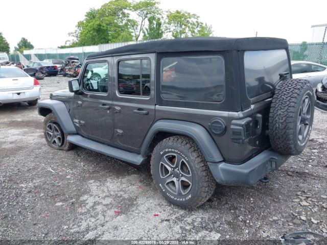 2019 JEEP WRANGLER UNLIMITED 1C4HJXDG6KW571640 Photo 2