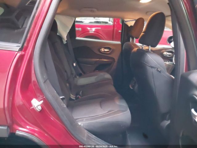 1C4PJMCB4GW327976 Jeep Cherokee Latitude