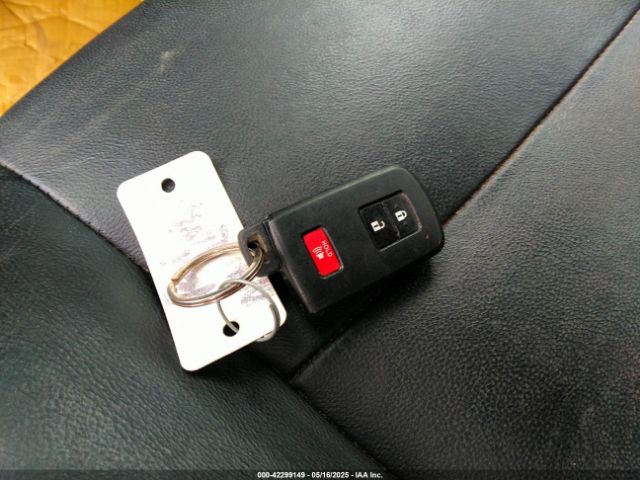 2T3WFREV7JW471206 Toyota Rav4 Xle