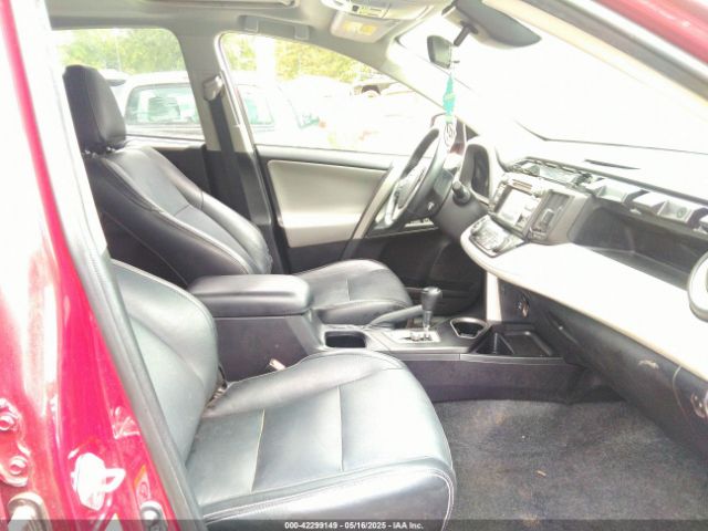 2T3WFREV7JW471206 Toyota Rav4 Xle