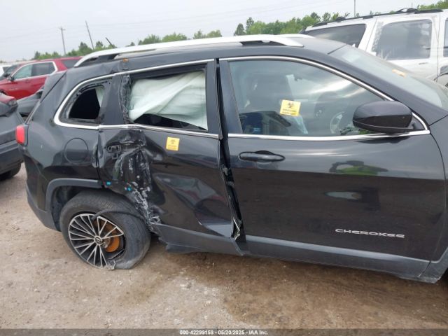 1C4PJLCB0EW314312 Jeep Cherokee Latitude