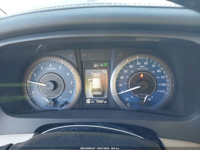 5TDYZ3DC7KS984973 Toyota Sienna Xle 8 Passenger