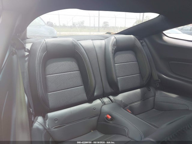 Ford 4v 2022 1FA6P8TH9N5136861 Image 8