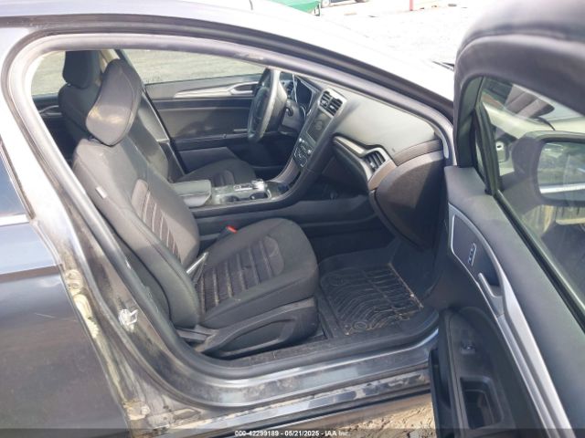 2020 FORD FUSION 3FA6P0HD0LR247946 Photo 4