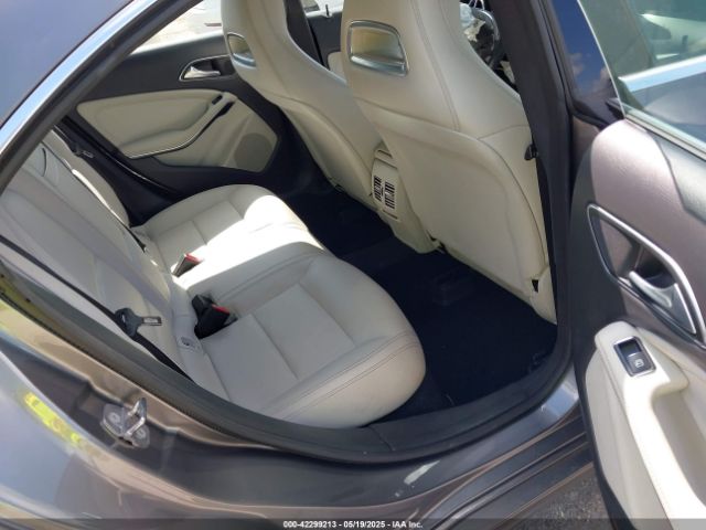 WDDSJ4EB4KN773539 Mercedes-Benz CLA 250