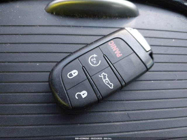 2C3CCABG9KH617937 Chrysler 300