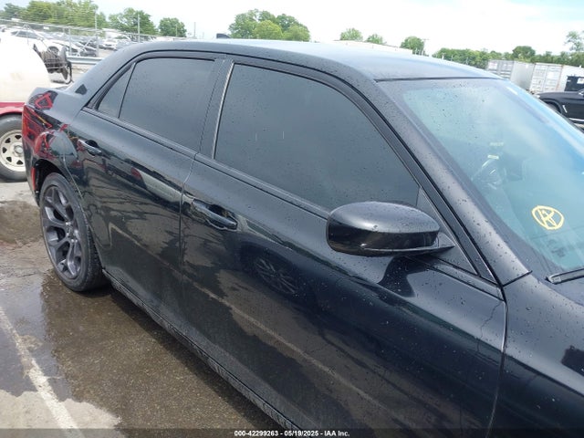 2C3CCABG9KH617937 Chrysler 300