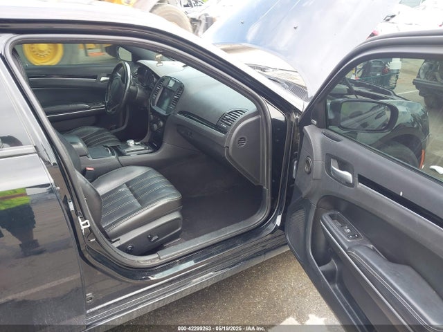 2C3CCABG9KH617937 Chrysler 300
