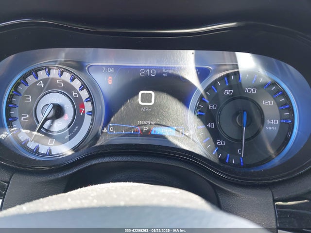 2C3CCABG9KH617937 Chrysler 300