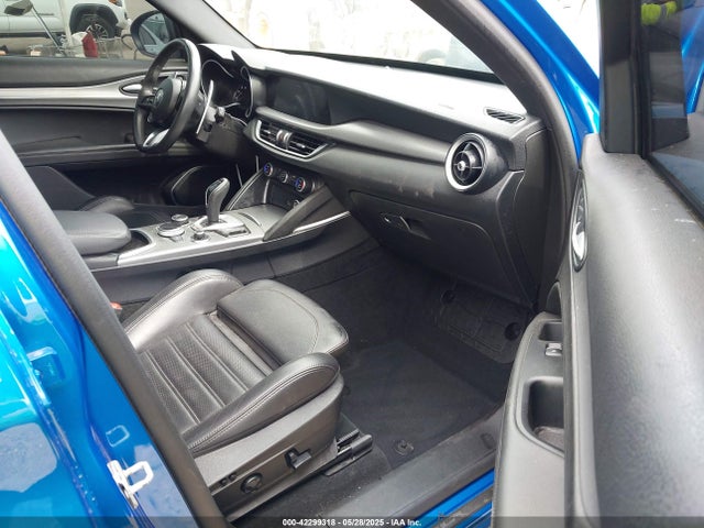 ZASPAKBNXN7D48765 Alfa Romeo Stelvio