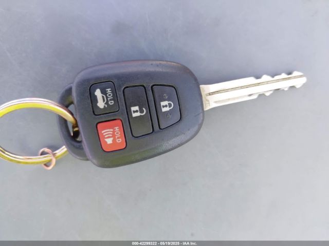 2T1BURHE1KC230429 Toyota COROLLA LE