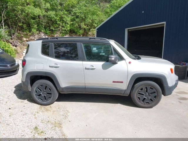 ZACCJBCB3JPG76327 Jeep Renegade Trailhawk 4x4