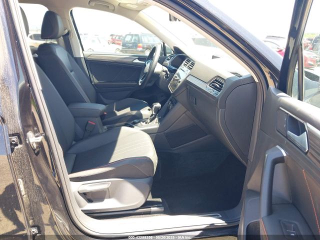 3VV5B7AX7RM232983 Volkswagen Tiguan 2.0t Wolfsburg Edition