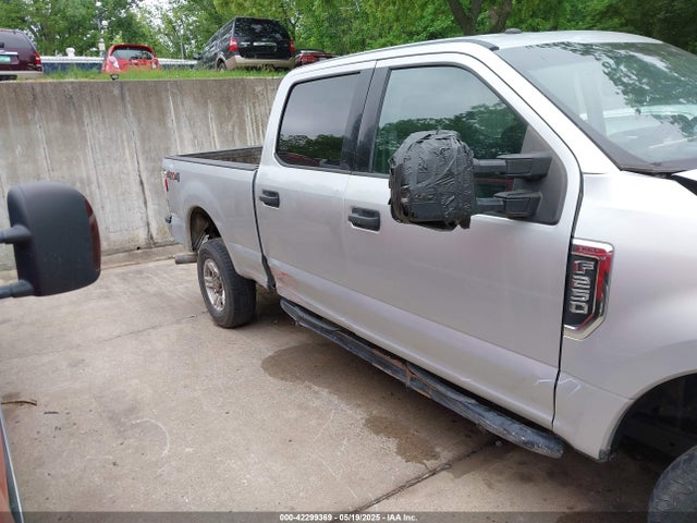 1FT7W2B61HEE59871 Ford F-250 Xlt