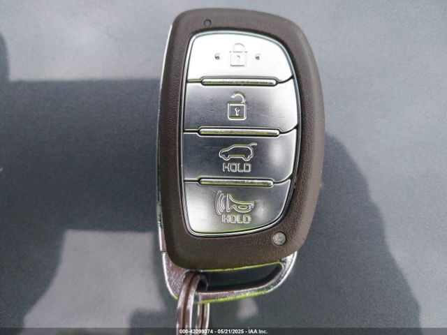 KM8J3CA24HU311332 Hyundai Tucson Sport