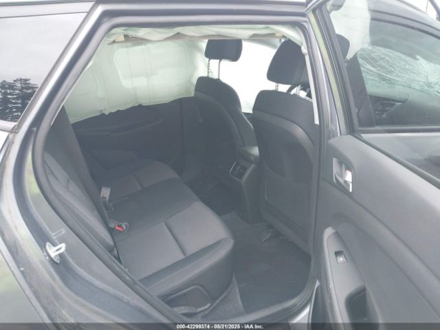 KM8J3CA24HU311332 Hyundai Tucson Sport