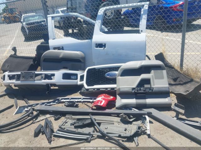1FTEW1EP8JKF82063 Ford F-150 Xl