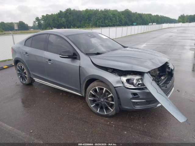 2016 VOLVO S60 CROSS COUNTRY YV4612UM4G2000529