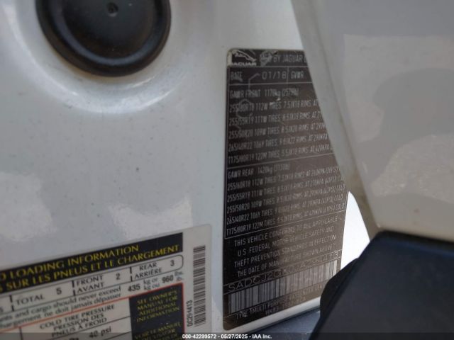 2018 JAGUAR F-PACE SADCJ2GX0JA294413 Photo 8