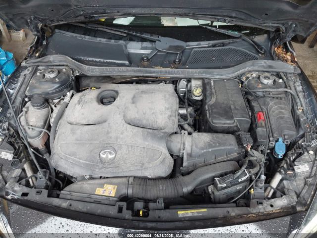 SJKCH5CR3JA052230 Infiniti Qx30 Premium
