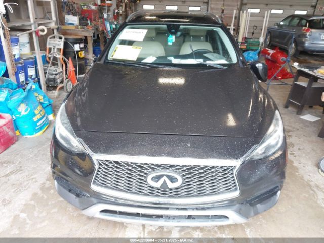 SJKCH5CR3JA052230 Infiniti Qx30 Premium
