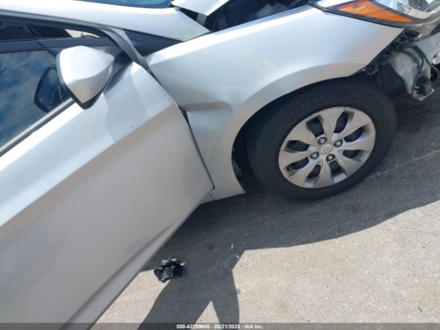 KMHCT5AE3GU242307 Hyundai ACCENT SE