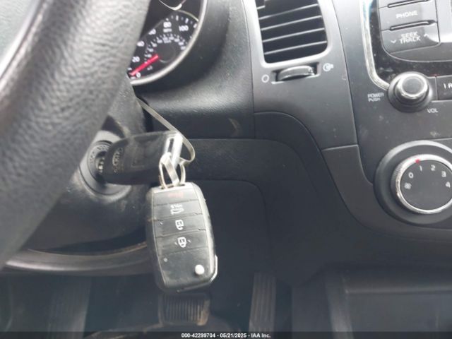 3KPFK4A74JE210231 KIA FORTE LX