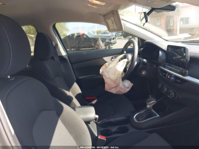 2023 KIA FORTE 3KPF24AD8PE655571 Photo 4