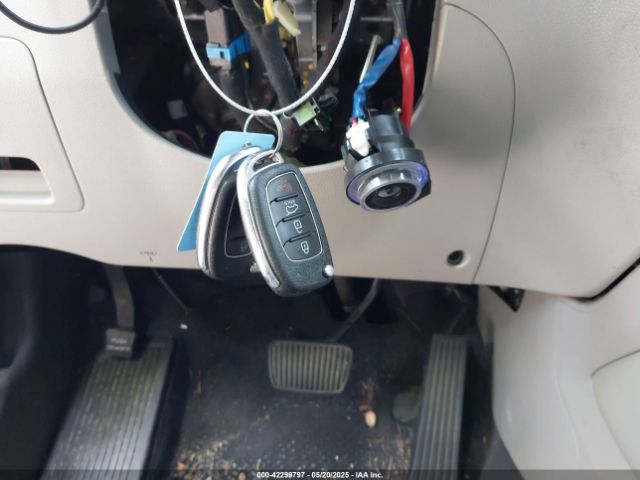 KM8J3CA48JU728282 Hyundai TUCSON SEL