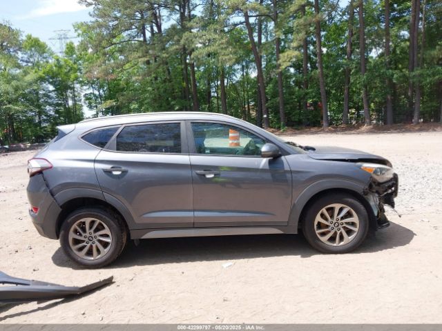KM8J3CA48JU728282 Hyundai TUCSON SEL