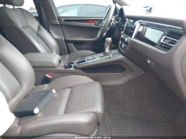 2021 PORSCHE MACAN WP1AA2A55MLB07555 Photo 4